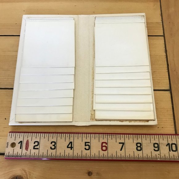 Vintage Photo Album w/ Gold-Tone Padded Cover Design Holds 32 3x3.25" Photos - Picture 4 of 5